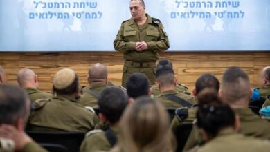 الجيش الإسرائيلي: نراقب الوضع في إيران عن كثب