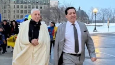 "فرحات مهني في كندا للمطالبة بالاعتراف بجمهورية القبائل المزعومة"