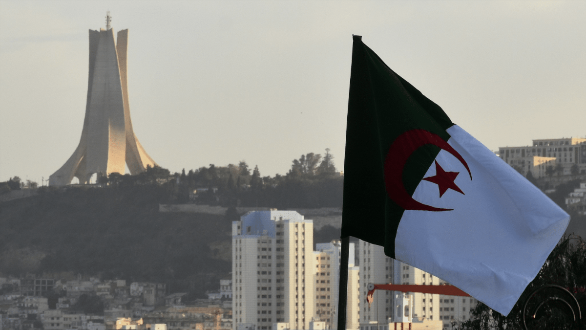 الجزائر تعلن غدا الخميس أول أيام رمضان 1447هـ