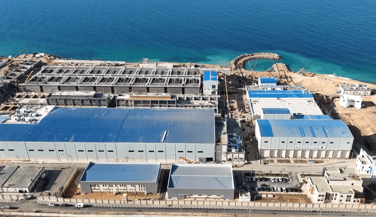 خلل تقني يوقف إحدى أكبر محطات تحلية المياه في الغرب الجزائري 2 خلل تقني يوقف إحدى أكبر محطات تحلية المياه في الغرب الجزائري