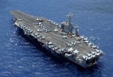 خامنئي يهدد الولايات المتحدة بإمكانية إغراق حاملات الطائرات