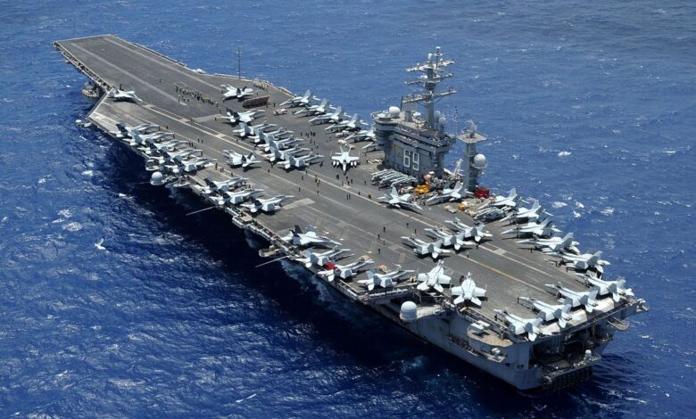 خامنئي يهدد الولايات المتحدة بإمكانية إغراق حاملات الطائرات