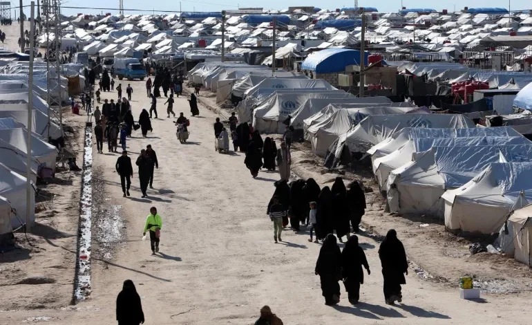 الحكومة السورية تتجه لإغلاق مخيم احتجاز يضم عائلات مشتبه بارتباطها بـ"داعش" 1 الحكومة السورية تتجه لإغلاق مخيم احتجاز يضم عائلات مشتبه بارتباطها بـ"داعش"