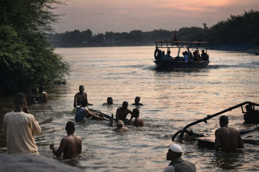 ارتفاع ضحايا غرق مركب في نهر النيل السوداني إلى 21 شخصًا