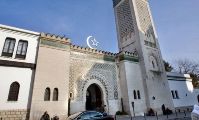 جدل بين المنظمات الإسلامية في فرنسا بشأن بداية شهر رمضان