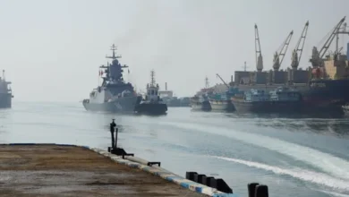 إيران تؤكد موازنة التفاوض والدفاع وتستعد لمناورات بحرية مشتركة مع روسيا