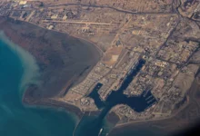 إيران تكثف المناورات البحرية في مضيق هرمز وتستأنف مفاوضات نووية مع واشنطن في جنيف