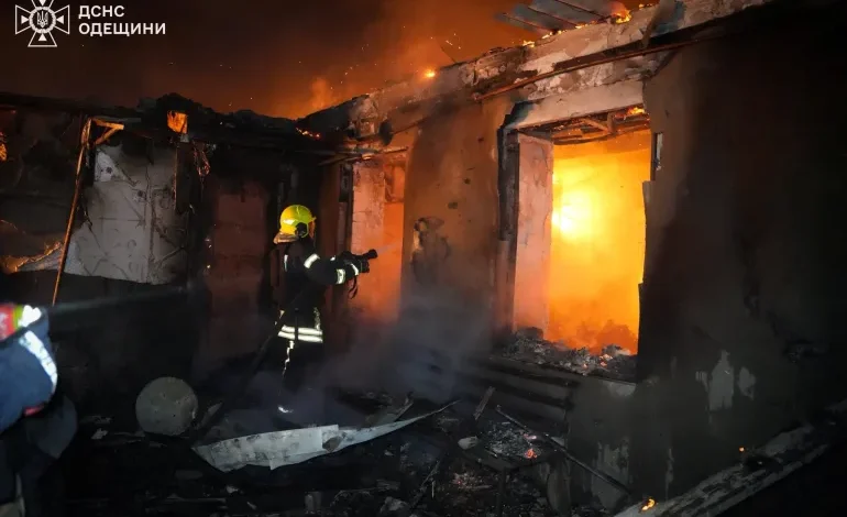 مقـ. ـتل 5 مدنيين في هجمات روسية على أوكرانيا وكييف تعلن إسقاط 106 مسيّرات