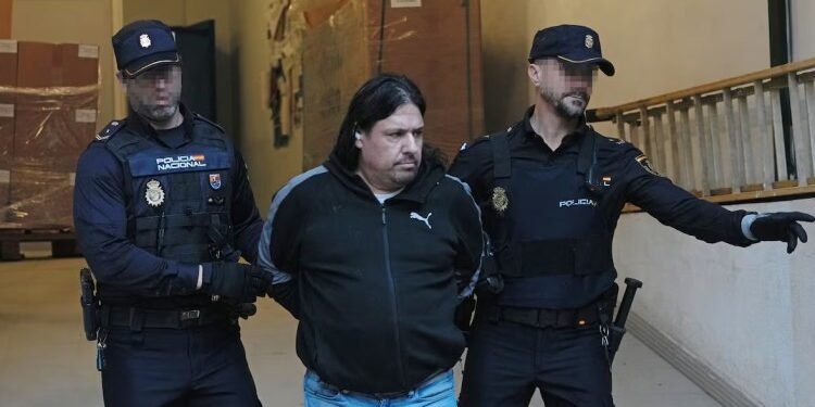 إسبانيا: اعتقال رجل بتهمة احتجاز مغربية لعامين وتعريضها لاعتداءات جسدية وجنـ. ـسية 1 إسبانيا: اعتقال رجل بتهمة احتجاز مغربية لعامين وتعريضها لاعتداءات جسدية وجنـ. ـسية