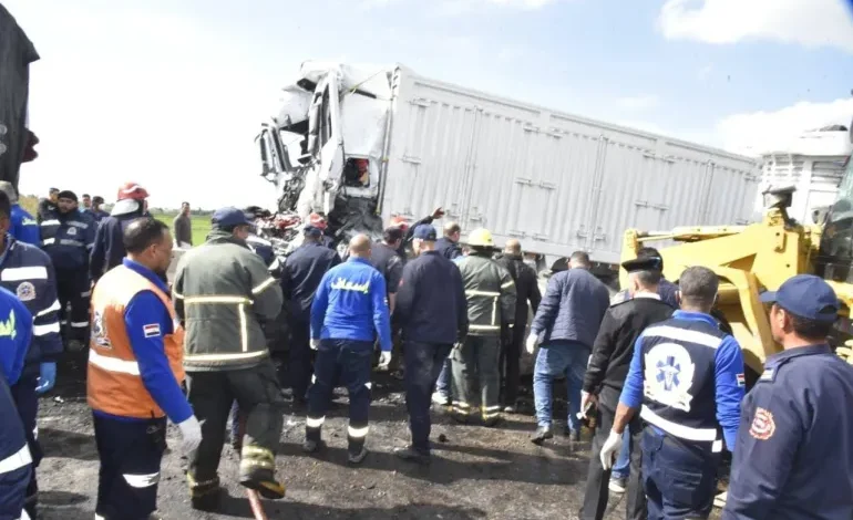 10 قـ. ـتلى ومصابون في حادث سير مروع بمحافظة بورسعيد شمال مصر 1 10 قـ. ـتلى ومصابون في حادث سير مروع بمحافظة بورسعيد شمال مصر