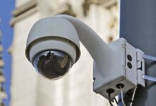 الجزائر تفرض ضوابط صارمة لكاميرات المراقبة في أماكن العمل