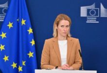 مسؤولة السياسة الخارجية في الاتحاد الأوروبي: إدارة ترامب تسعى إلى تقسيم أوروبا