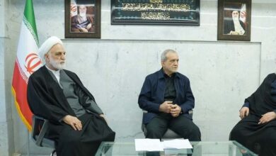 انعقاد الجلسة الثانية لمجلس القيادة المؤقت في إيران برئاسة بزشكيان