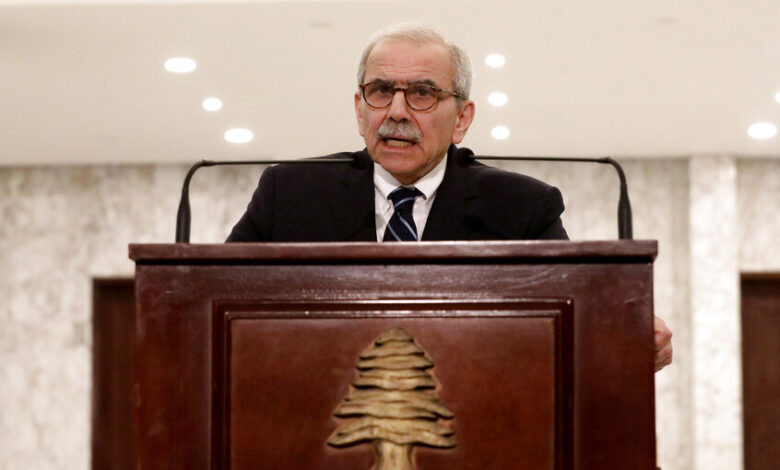 الحكومة اللبنانية تحظر الأنشطة العسكرية لـ"حزب الله" وتطالب بحصر السلاح بيد الدولة