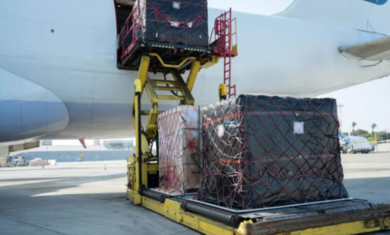 إسرائيل تطلق جسراً جوياً وبحرياً لتزويد الجيش بالعتاد ضمن عملية "زئير الأسد" 1 إسرائيل تطلق جسراً جوياً وبحرياً لتزويد الجيش بالعتاد ضمن عملية "زئير الأسد"