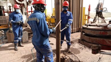 العراق يعتزم خفض إنتاجه النفطي بأكثر من 3 ملايين برميل يومياً بسبب اضطرابات مضيق هرمز 2 العراق يعتزم خفض إنتاجه النفطي بأكثر من 3 ملايين برميل يومياً بسبب اضطرابات مضيق هرمز