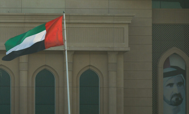 الإمارات تتصدى لهجمات إيرانية بالصواريخ والطائرات المسيرة