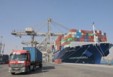 ارتفاع تكاليف الشحن يدفع المصدرين المصريين لتعليق الصادرات إلى الخليج واليمن