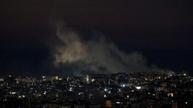 غارة إسرائيلية على كفررمان تقـ. ـتل شخصين وتصعيد صاروخي من لبنان نحو حيفا