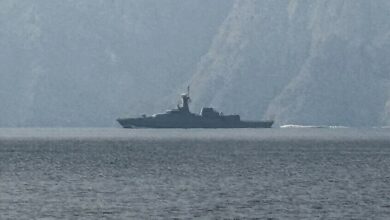 القيادة المركزية الأمريكية تعلن تدمير سفن إيرانية لزرع الألغام قرب مضيق هرمز