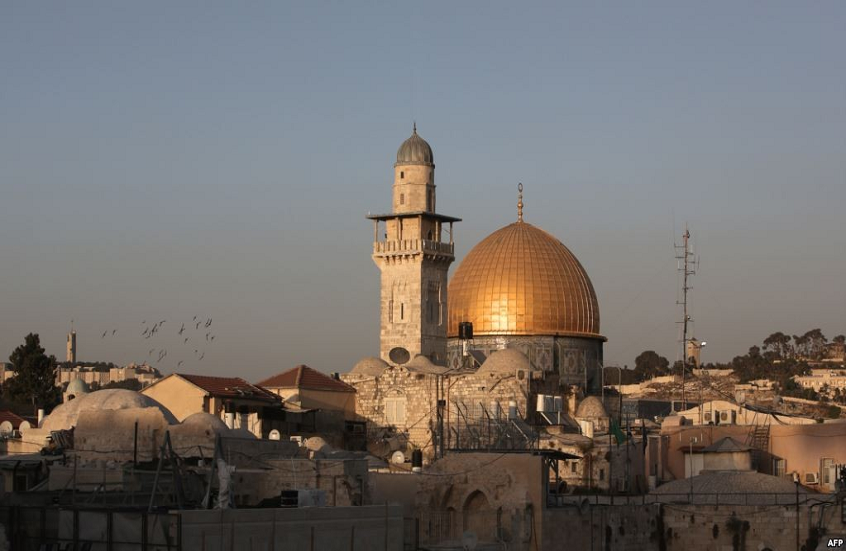 دول عربية وإسلامية تدين إغلاق إسرائيل أبواب المسجد الأقصى أمام المصلين