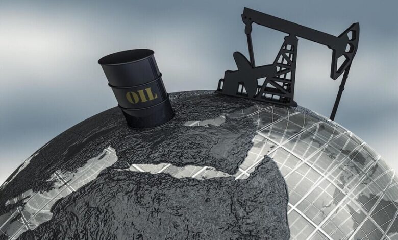 رويترز: السعودية تخفض إنتاج النفط إلى نحو 8 ملايين برميل يوميا