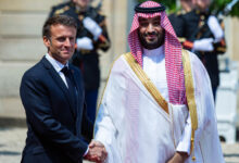 ماكرون ومحمد بن سلمان يؤكدان ضرورة وقف الأعمال المهددة للأمن الإقليمي