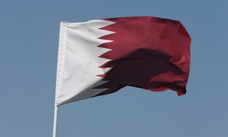 وزير الداخلية القطري يؤكد استقرار الأوضاع الأمنية والغذائية والمائية