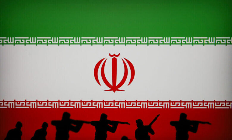 الحرس الثوري الإيراني يحذر واشنطن من إبقاء مصانعها في الشرق الأوسط وسط تصعيد عسكري