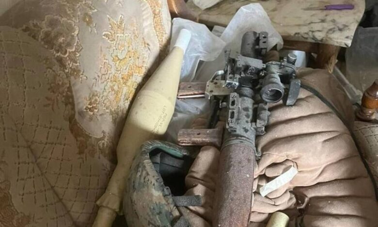 الجيش الإسرائيلي يعلن ضبط مخزون أسلحة لحزب الله في جنوب لبنان 1 الجيش الإسرائيلي يعلن ضبط مخزون أسلحة لحزب الله في جنوب لبنان