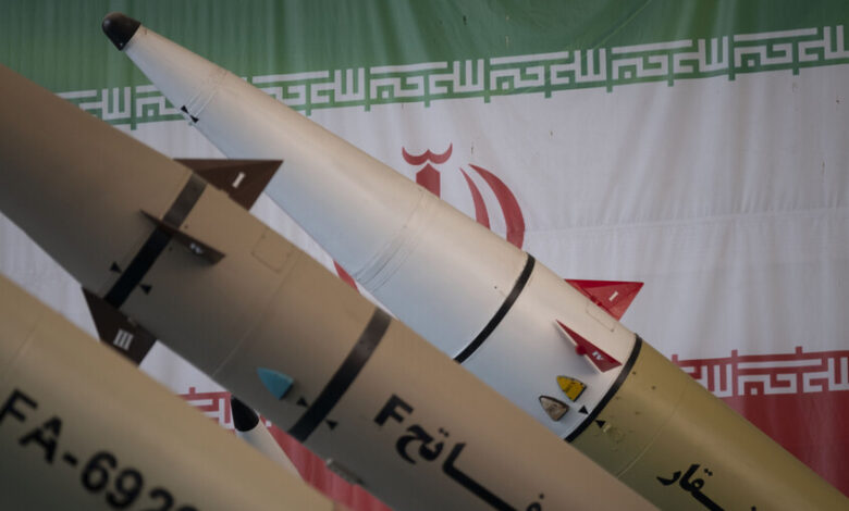 الحرس الثوري الإيراني يعلن تنفيذ الموجتين 55 و56 من عملية "الوعد الصادق 4" ضد أهداف في إسرائيل وقواعد أمريكية