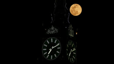 السعودية تعلن الجمعة أول أيام عيد الفطر بعد إكمال عدة رمضان ثلاثين يوماً