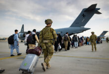 العراق يؤكد اكتمال انسحاب القوات الأمريكية من قواعده العسكرية