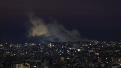 تقارير عن غارة إسرائيلية تستهدف مبنى سكنياً في بيروت وسط تصعيد عسكري