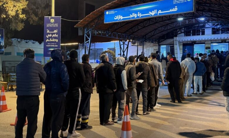 عودة مئات اللاجئين السوريين من لبنان إلى سوريا