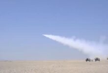 الدفاع السعودية: اعتراض وتدمير ثلاثة صواريخ أطلقت باتجاه قاعدة جوية