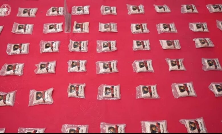 العراق يعلن إحباط تهريب نحو نصف مليون حبة كبتاجون عبر بالونات في صحراء الأنبار