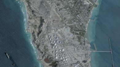 ترامب يهدد بتدمير جزيرة خرج الإيرانية وسط تصعيد عسكري 2 ترامب يهدد بتدمير جزيرة خرج الإيرانية وسط تصعيد عسكري