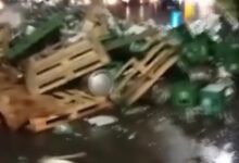 انقلاب شاحنة محمّلة بالخمور يربك حركة المرور قرب بوفاريك في الجزائر