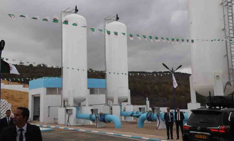 الجزائر تطلق مشروعًا استراتيجيًا لتحلية مياه البحر بقيمة مليار دولار