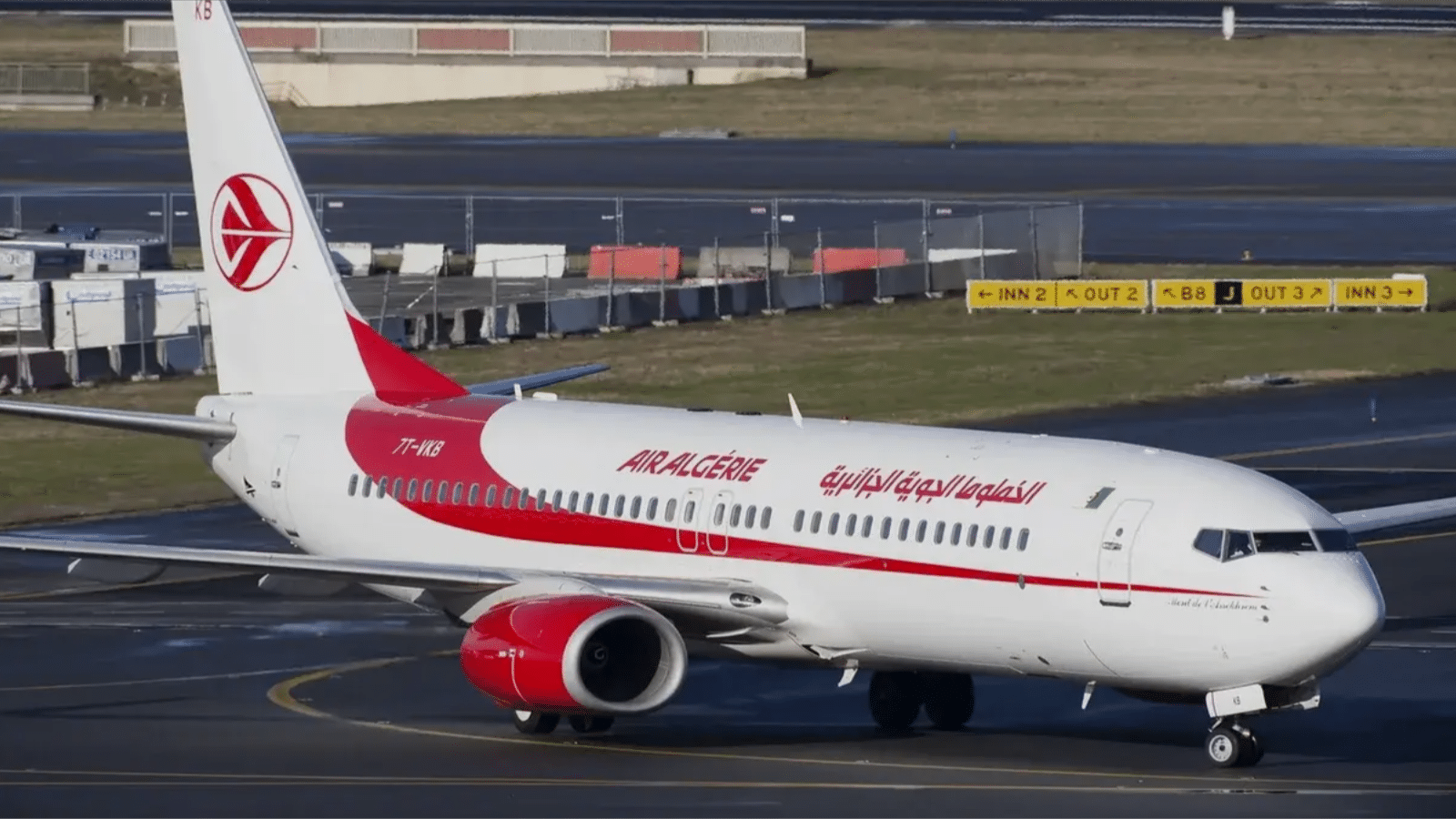 الإمارات تمنع إجلاء الجالية الجزائرية من دبي وسط تصاعد التوترات بالشرق الأوسط