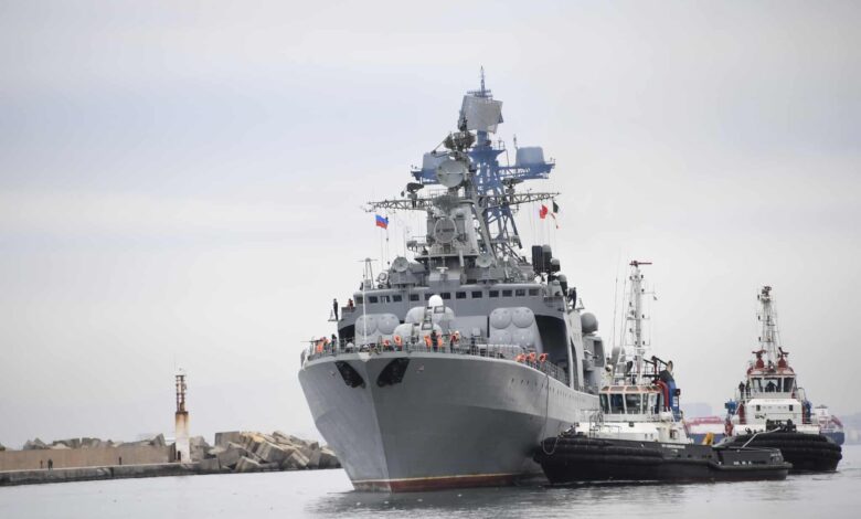 سفن من الأسطول الروسي ترسو في ميناء الجزائر ضمن برنامج تعاون عسكري