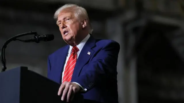 ترامب لا يستبعد انتقال السيطرة على مضيق هرمز إلى الولايات المتحدة