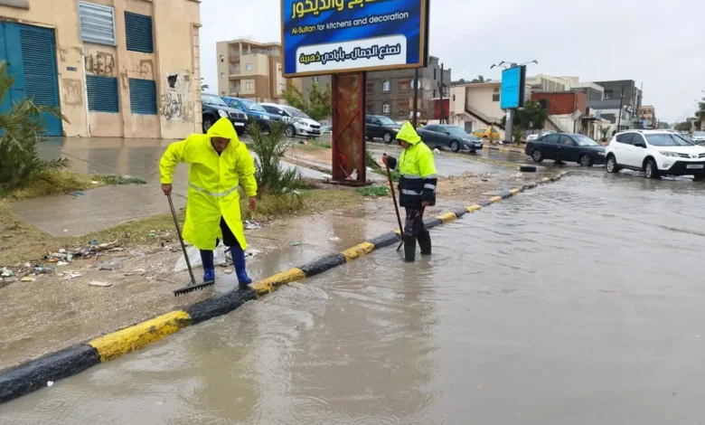 ليبيا:منخفض جوي قوي يضرب طرابلس وتحذيرات من أمطار غزيرة ورياح شديدة
