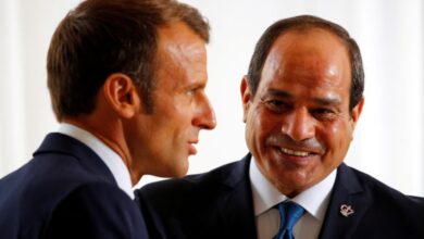 ماكرون: اتفقت مع الرئيس السيسي على أهمية تأمين النقل البحري