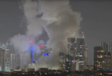 انفجارات في إسرائيل إثر موجة صواريخ إيرانية وتحذيرات من اتساع نطاق القصف